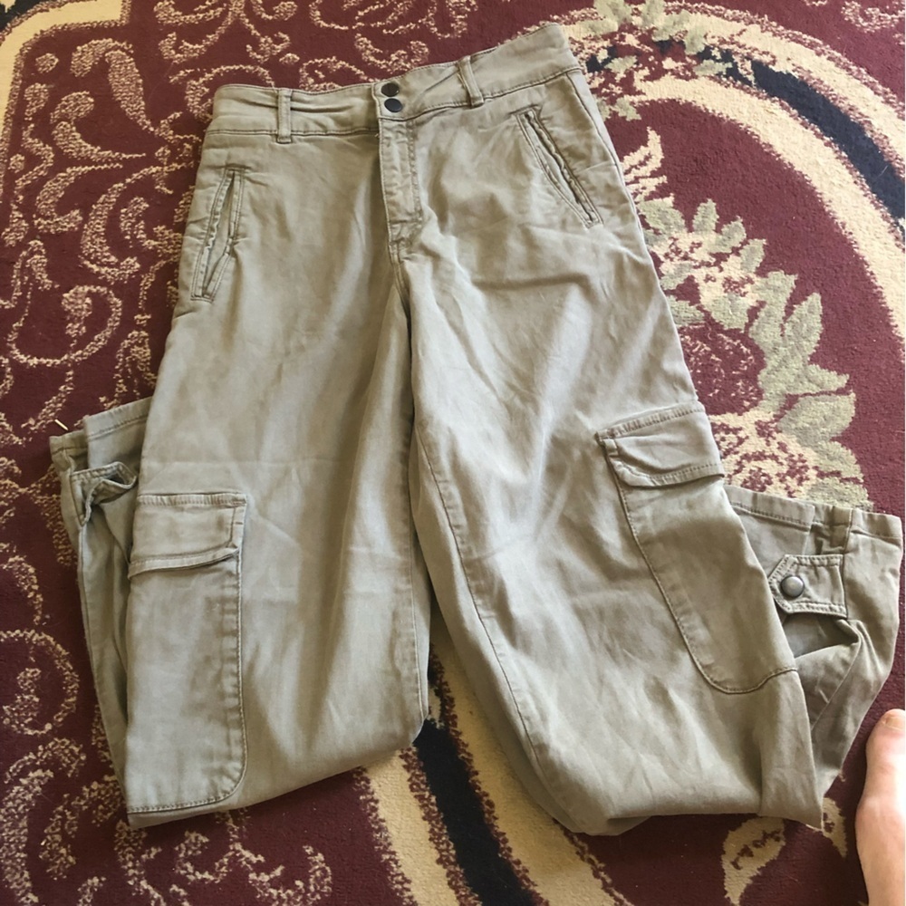 Mavi- Elsie high-rise, cargo pants size 25/29- new or like new tan cargo pants